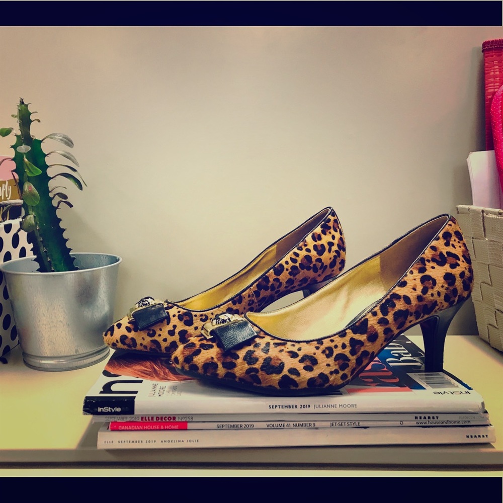 Naturalizer leather leopard print heels